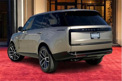 2025 Land Rover Range Rover P530 SE