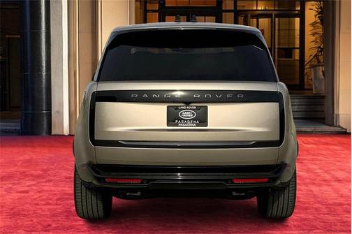 2025 Land Rover Range Rover P530 SE