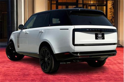 2025 Land Rover Range Rover P530 SE
