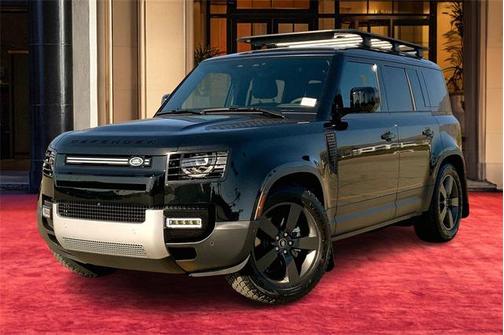 2025 Land Rover Defender 110 P300
