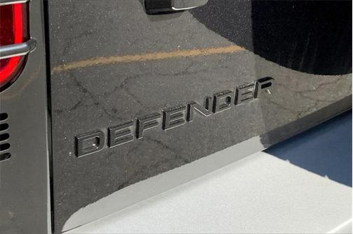 2025 Land Rover Defender 110 P300