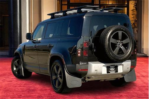 2025 Land Rover Defender 110 P300