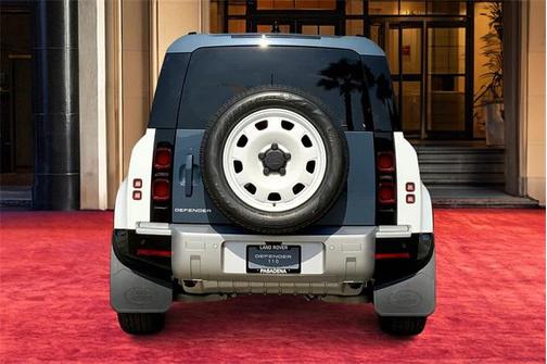 2024 Land Rover Defender 110 P400 S
