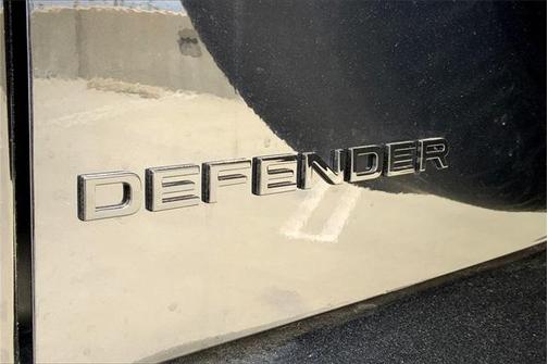 2025 Land Rover Defender 130 P400 X-Dynamic SE