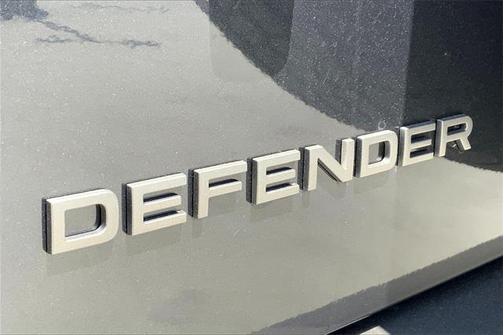 2025 Land Rover Defender 130 P400 X-Dynamic SE