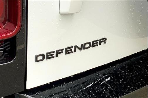 2025 Land Rover Defender 110 P400 X-Dynamic SE