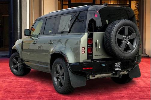 2025 Land Rover Defender 110 P400 X-Dynamic SE