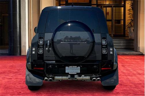 2024 Land Rover Defender 110 V8