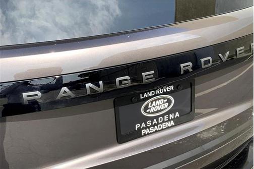 2025 Land Rover Range Rover P400 SE 7 Seat