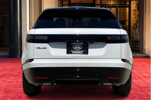 2026 Land Rover Range Rover Velar P250 SE R-Dynamic