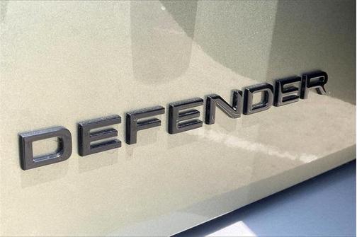 2025 Land Rover Defender 110 P300