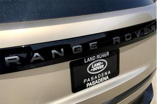 2025 Land Rover Range Rover P530 SE 7 Seat