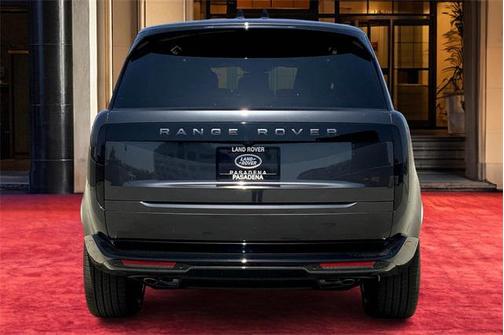 2025 Land Rover Range Rover P530 SE 7 Seat