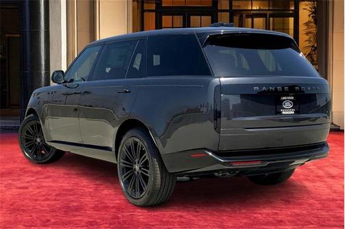 2025 Land Rover Range Rover P530 SE 7 Seat
