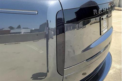 2025 Land Rover Range Rover P530 SE 7 Seat