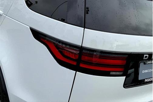 2025 Land Rover Discovery P300 S