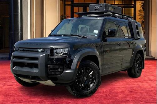 2023 Land Rover Defender 130 SE
