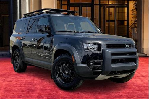 2023 Land Rover Defender 130 SE