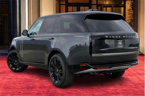 2025 Land Rover Range Rover P530 SE