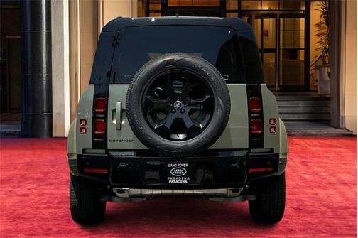 2025 Land Rover Defender 110 P400 X-Dynamic SE