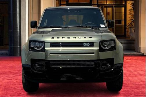 2025 Land Rover Defender 110 P400 X-Dynamic SE