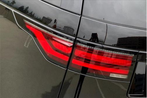 2025 Land Rover Discovery P300 S