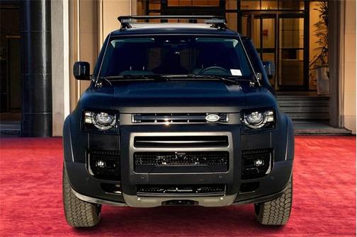 2023 Land Rover Defender 130 SE