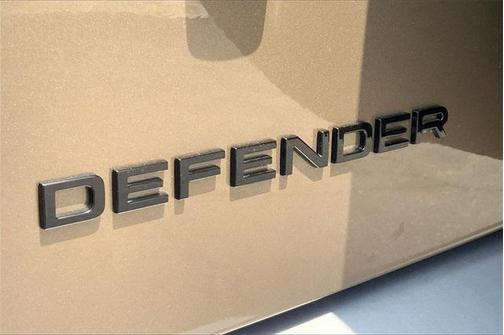 2025 Land Rover Defender 110 P300