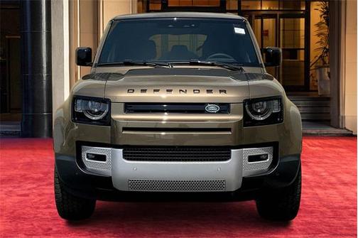 2025 Land Rover Defender 110 P300