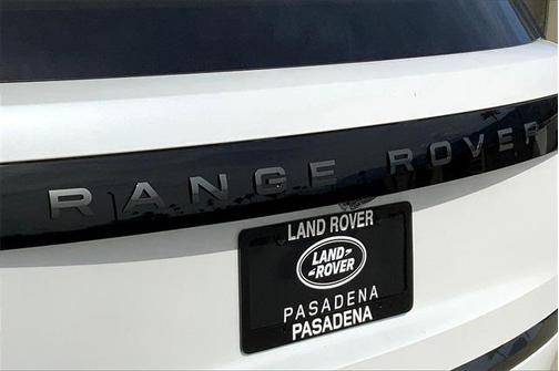 2025 Land Rover Range Rover P550e SE