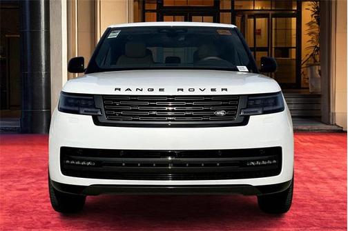 2025 Land Rover Range Rover P550e SE
