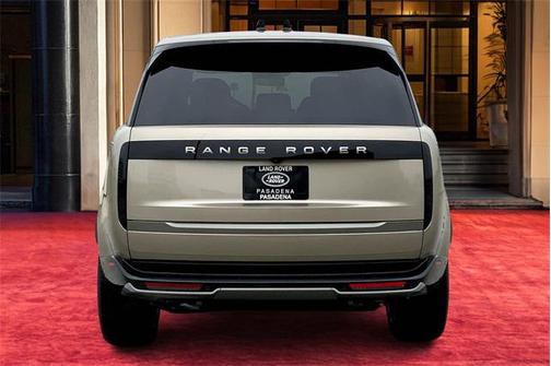 2025 Land Rover Range Rover P530 SE 7 Seat