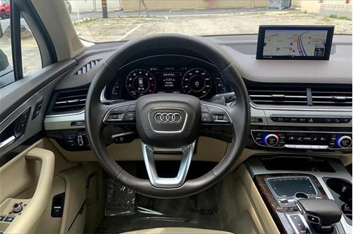 2019 Audi Q7 45 Premium Plus