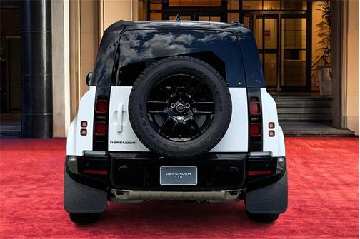 2025 Land Rover Defender 110 P400 X-Dynamic SE
