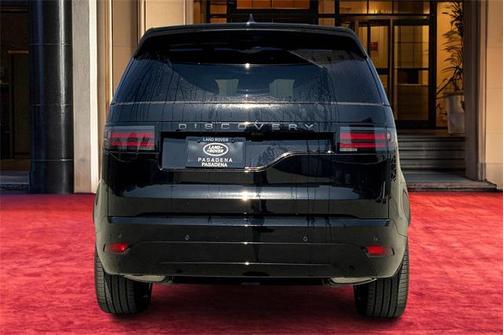 2025 Land Rover Discovery P360 Dynamic SE