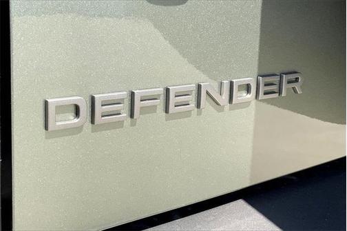 2025 Land Rover Defender 110 P400 X-Dynamic SE
