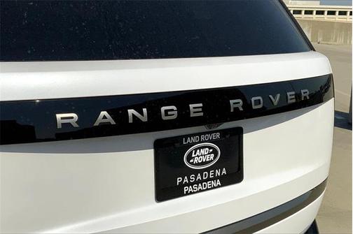 2025 Land Rover Range Rover P530 SE