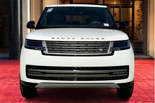 2025 Land Rover Range Rover P530 SE