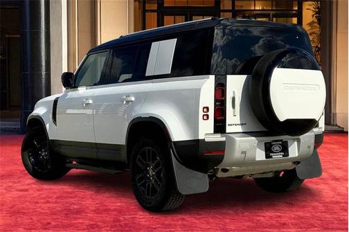 2025 Land Rover Defender 110 P300