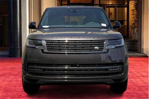 2025 Land Rover Range Rover P530 SE