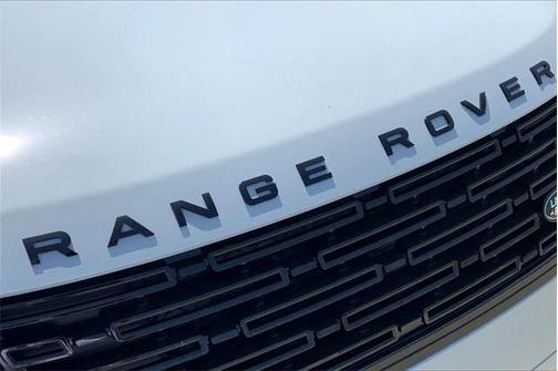 2026 Land Rover Range Rover Velar P250 SE R-Dynamic