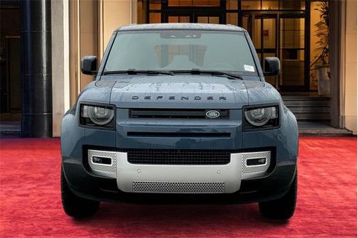 2025 Land Rover Defender 110 P300