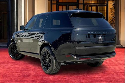 2025 Land Rover Range Rover P400 SE