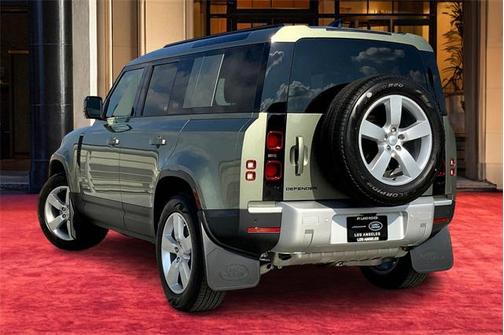 2025 Land Rover Defender 110 P400 S