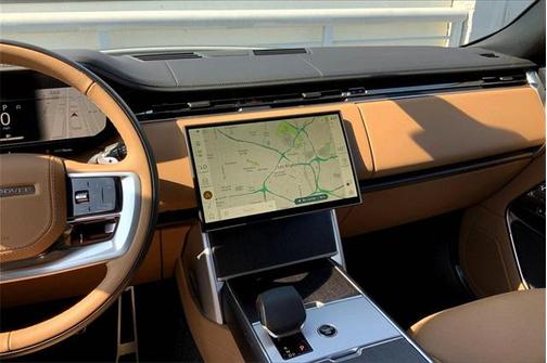 2025 Land Rover Range Rover P400 SE 7 Seat