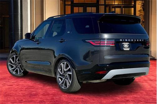 2024 Land Rover Discovery P360 Metropolitan Edition