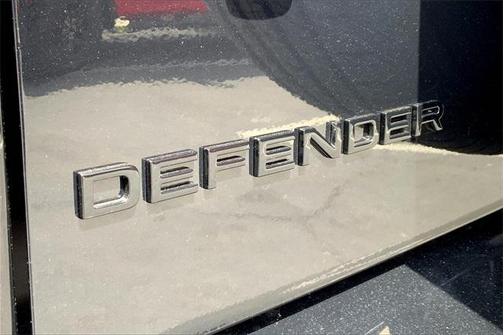 2025 Land Rover Defender 110 P400 X-Dynamic SE