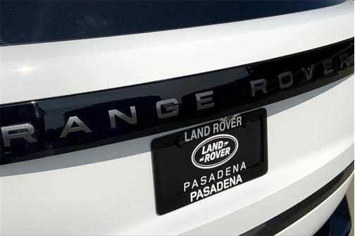 2025 Land Rover Range Rover P530 SE