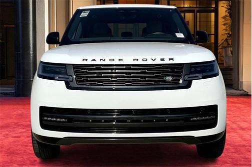 2025 Land Rover Range Rover P530 SE