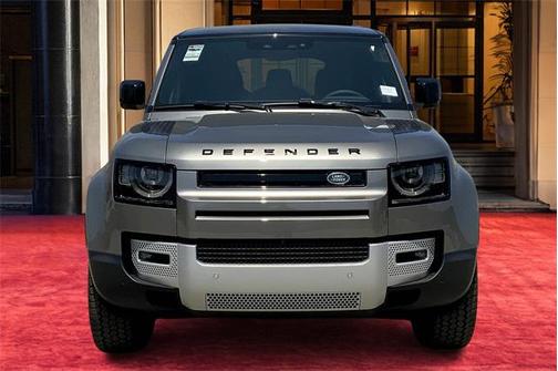 2025 Land Rover Defender 110 P400 S